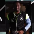 Botafogo divulga lista com 29 jogadores para o Super Mundial; Savarino, Arthur Cabral e Correa se apresentam nos EUA